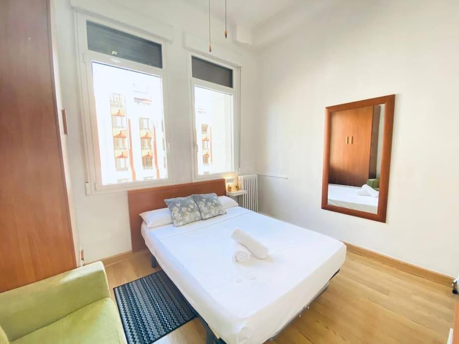 Apartamento en la Gran Vía de Madrid Exterior foto
