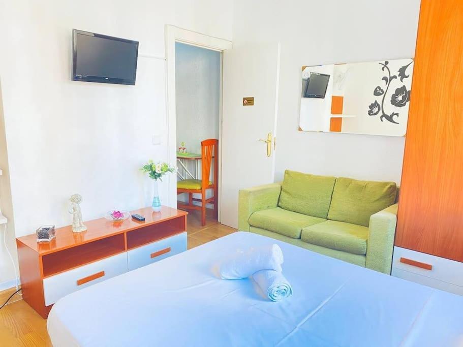 Apartamento en la Gran Vía de Madrid Exterior foto