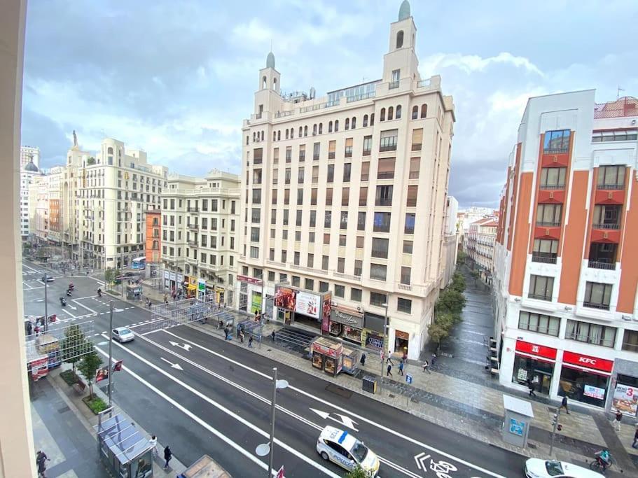 Apartamento en la Gran Vía de Madrid Exterior foto